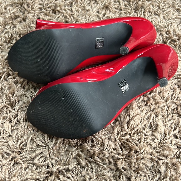 MICHAEL red high heels with bow - Picture 2 of 4